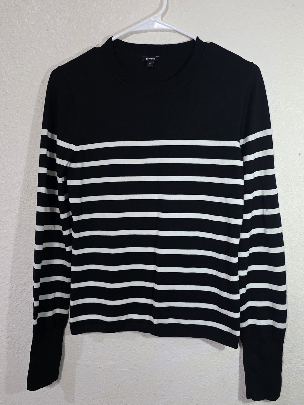 Express Women's Black and White Striped Long Sleeve Crewneck